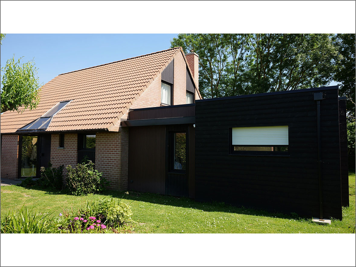 pose des menuiseries d’une extension de maison à Bachy dans le Nord