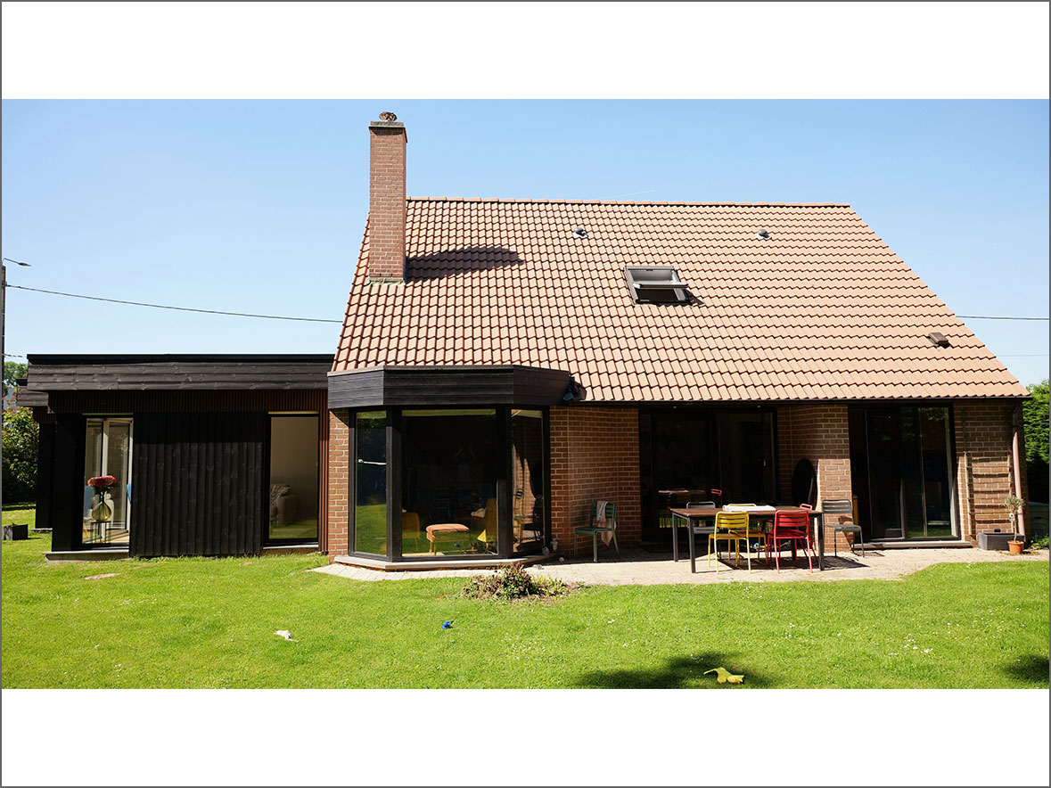finitions d’une extension de maison en bois à Bachy dans le Nord