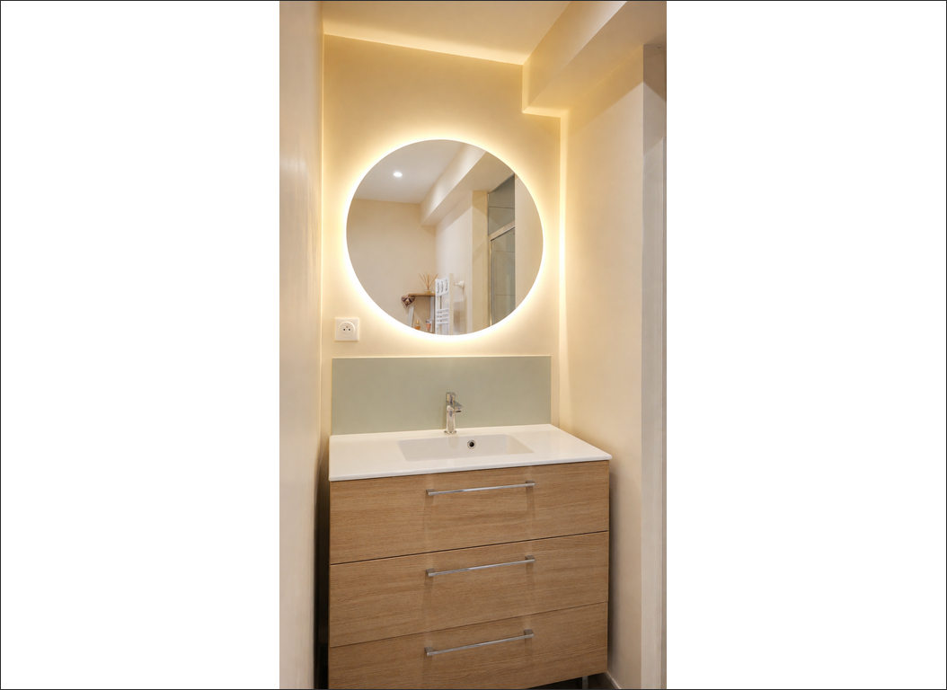 meuble vasque et miroir lumineux de salle de bain à Radinghem (Nord)