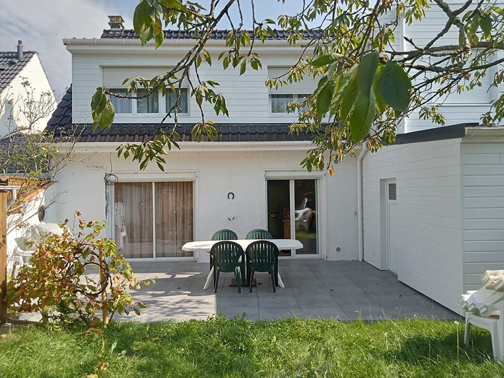 A Famars Réfection de toiture, surélévation du garage en ossature bois, bardage PVC,création d’une chambre et d’un cellier 08